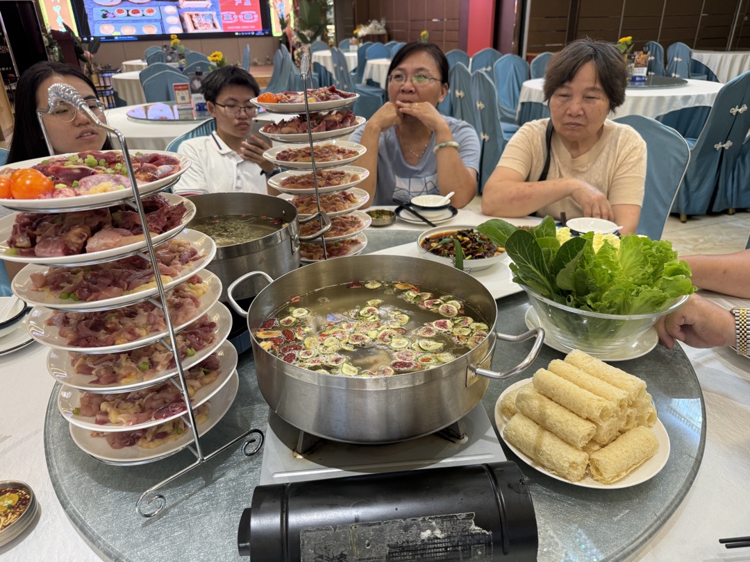 团圆围炉聚餐实景